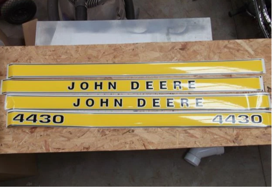 Autocollant Capot John Deere  série 30  40  55