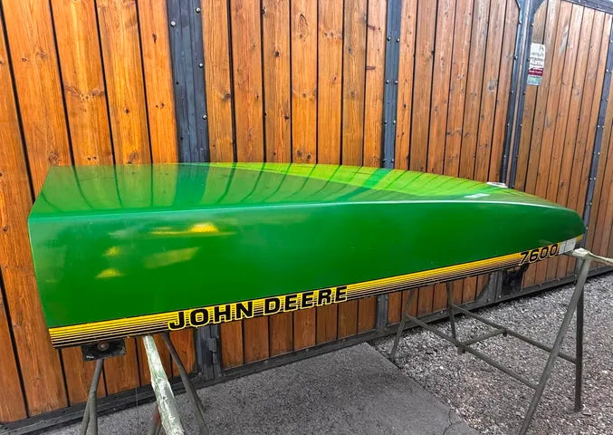 Capot JOHN DEERE 7600 7700 7800