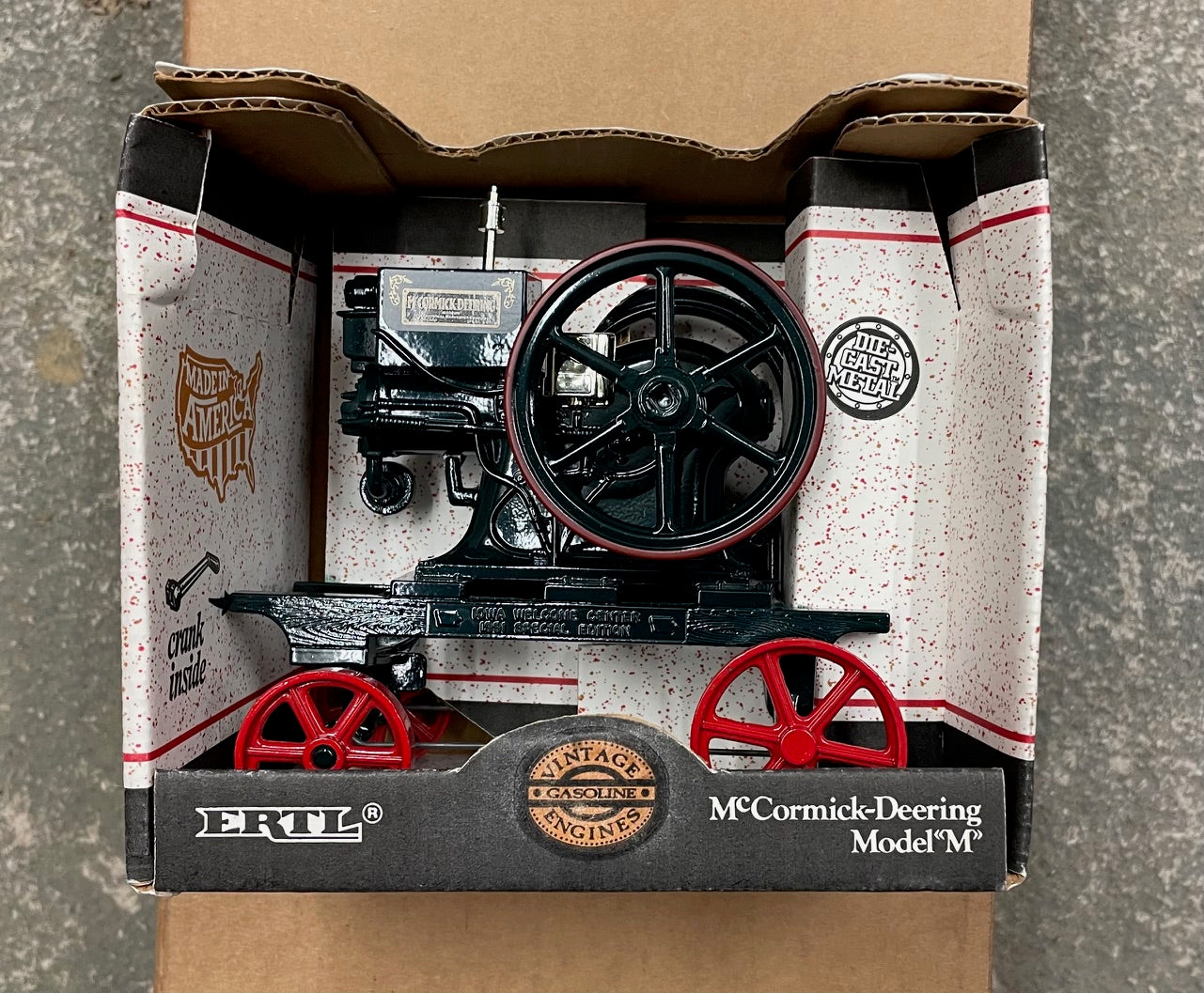 Moteur fixe Model M Mc Cormick Deering