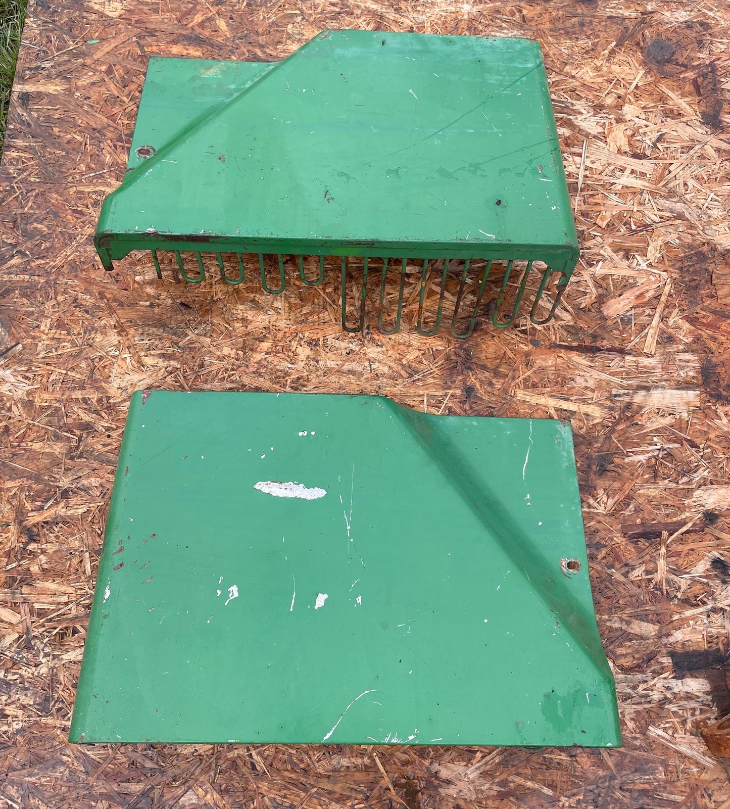 2 Tôle latérale Droite et Gauche John Deere 4240S