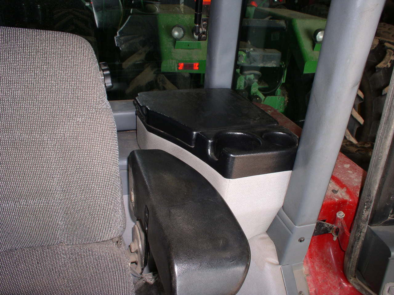 Porte Gobelet vide poche Case IH 7110 7120 7310 7410 7150 7210 7220...